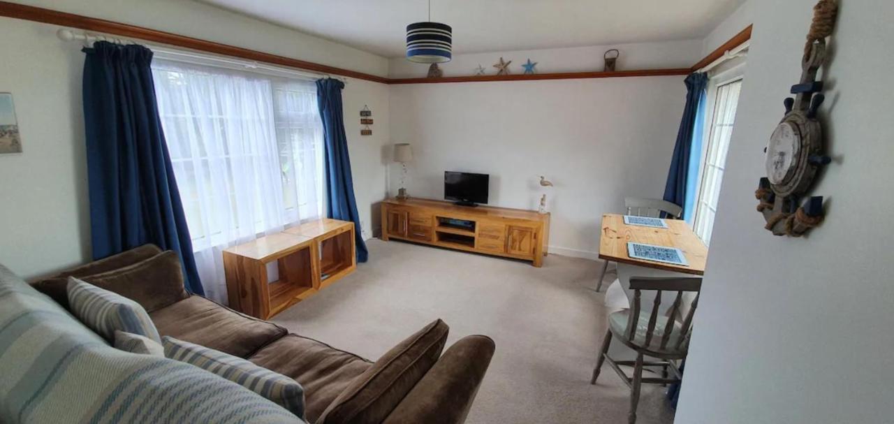 Beautiful 1 Bedroom Cottage With Courtyard. ディール エクステリア 写真